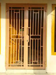 Kami melayani penjualan pintu garasi besi. Pintu Besi Minimalis Konstruksi Dan Taman 753819525