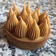 Tartelette Dulcey Tonka Caramel Pate Sucree Tonka De Cyril Lignac 125 Gr De Beurre Pommade 90 Gr De Sucre Glace 1 G Dulcey Gateaux Et Desserts Beaux Desserts