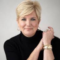 Kristin Tunnell's Instagram, Twitter & Facebook