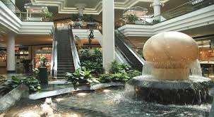 Oak Court Mall The Marble Ball Held Aloft By Water Pressure Memphis Tennessee Memphis Pretty Places