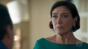 Tendo em seu currículo o papel marcante como pereirão na novela fina estampa, lilia também é conhecida por muitos outros sucessos em sua carreira. Lilia Cabral Revela Presente Inusitado Que Ganhou De Dercy Goncalves Enferrujado Mas Tem Valor Tv Foco