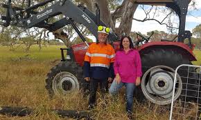 Find fencing & gate contractors near me on houzz before you hire a fencing & gate contractor in sunbury, browse through our network of 55 fencing & gate contractors. L S Fencing Speaks To The Fence Fencit