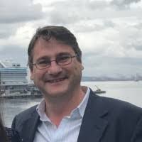 Mike Auer's Instagram, Twitter & Facebook