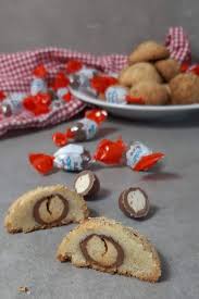 Kinder Schokobons Im Platzchenteig Backen Mit Schokobons Platzchen Teig Kekse Backen Rezept Kinder Schokobons