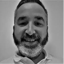 Brian Strahan's Instagram, Twitter & Facebook