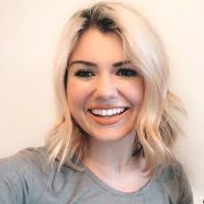 Shannon Grover's Instagram, Twitter & Facebook