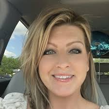 Salons in Naperville