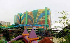 The outdoor theme park is genting highland's largest family attraction, offering recreational activities and amusement rides in a cooling environment high up the mountain slopes. First World Plaza And Indoor Theme Park Genting Highlands Ticket Price Timings Address Triphobo