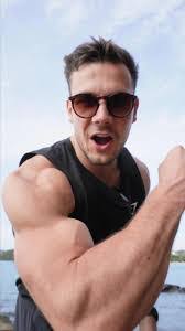 Adam Ratliff's Instagram, Twitter & Facebook