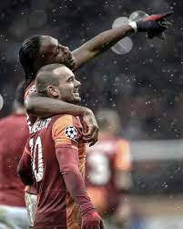 Röportajın içerisinde hajrovic'in galatasaray'da wesley sneijder, didier drogba, felipe melo, fernando muslera ve burak yılmaz gibi yıldızlarla forma giymesine karşın bu söylemde bulunmasına dikkat çekildi. Group Stage Galatasaray Vs Juventus 2013