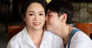 Diễn viên Võ Đăng Khoa nói gì khi gia đình thuộc "nữ quyền", mẹ "làm chủ"?