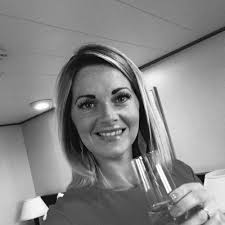 Amy Gregg (@amyelms1)