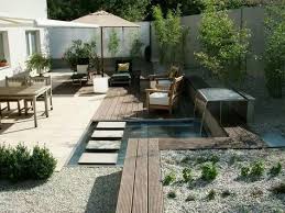 Kleiner Garten Mit Wasser Gartner Von Eden Garten Schmaler Garten Garten Terrasse