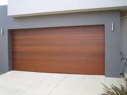Garagedoors Gara Bilder Fur Gara Bilder Garagentoren Garagentor Hardware Ideen Und Bilder Von In 2020 Garagentor Moderne Garagentore Garage Dekorieren
