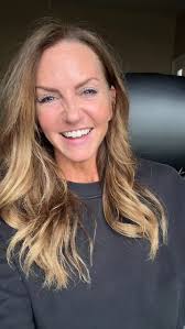 I am so grateful to be able to coach so many incredible women from around  the world. Comment SUMMER for my top tips to finally see the weight loss  you want. It's