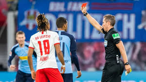 Maça noktayı 90+3'te alexander sörloth söyledi. Leipzig Gegen Gladbach Geste Gibt Gelb Rot Sport Sz De
