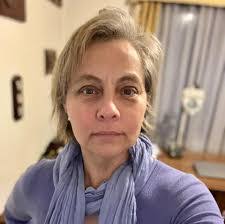 Sandra Vivar's Instagram, Twitter & Facebook