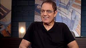 פרופ׳ עמוס רולידר והצוות המקצועי של מרכז רולידר מציעים מגוון רחב של תוכניות הכשרה והשתלמויות, הן במרכז עצמו והן בשיתוף פעולה עם מוסדות אקדמיים. Xgr02i5qocufxm