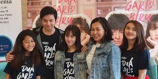 Dua garis biru ditayangkan pada tanggal 11 juli 2019 bersamaan dengan ikut aku ke neraka dan iqro: Perjuangan Sutradara Ajak Artis Muda Di Dua Garis Biru Sering Ditolak Kapanlagi Com