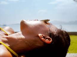 Along with redness, peeling, and pain, sunburns can also cause itchiness. How To Get Rid Of Sunburn Fast 5 Tips For Sunburn Relief Self