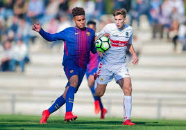 Konrad de la fuente (born july 16, 2001) is an american professional soccer player who plays as a winger for spanish team barcelona b.1. Konrad De La Fuente Explosive And Threatening