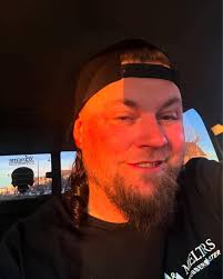 WWE Hall of Famers Hulk Hogan & Eric Bischoff seem to be teasing something  that involves a 3rd man. This was posted off the 83 Weeks page