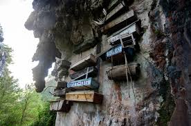 When you arrive in sagada, you will be expected to pay a tourist tax at the local government administration building. File Hanging Coffins Of Sagada Jpg Wikipedia