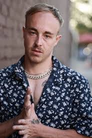 Shanna Head's Instagram, Twitter & Facebook