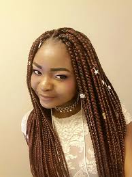 Honey Blonde Black And Blonde Box Braids Mixed Large Medium Box Braids For The Color I Used 350 And 1b Mix Them Together Until You Achieve This Color Boxbraids Africanha Medium Box Braids Braids Hair