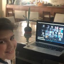 Hoy, a pesar del contexto que nos toca vivir y gracias a la virtualidad,  Francisco pudo jurar la bandera junto a sus compañeros de 4to grado! .  Agradezco a los docentes y a