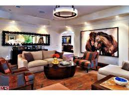 Fans really want to know. Michael Strahan Selling Brentwood House For 6 95 Million