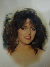 Nicole Ballinger's Instagram, Twitter & Facebook