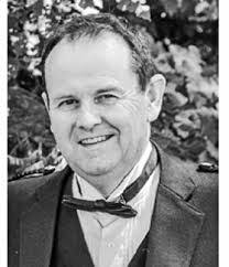 Bruce Moorhead's Instagram, Twitter & Facebook