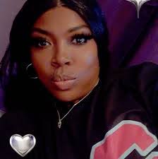 Ebony Bowman's Instagram, Twitter & Facebook