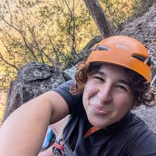 Everyday is a new day full of possi-bee-lities. *Leaf cutter bee emerging  into an unknown world. #nativebees #ozpollinators #hope #animalvideos  #beethechange #climateaction #urbanecology #permaculture #蜂 #パーマカルチャー #bees  Video by @emiliagoxd ...