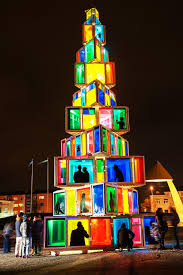 The 10 Most Wonderfully Bizarre Christmas Trees In The World Unusual Christmas Trees Unique Christmas Trees Christmas Display