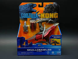 Kong es una próxima película de monstruos gigantes, dirigida por adam wingard y escrita por terry rossio. New Godzilla Vs Kong 2021 Figures Revealed Godzilla News Godzillavskong