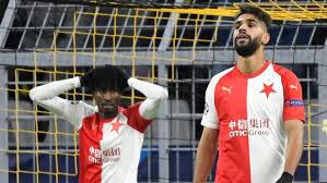 Nach angaben von system foot gibt es eine ganze reihe von interessenten für fadera: 1 Fotbalova Liga News Tschechien Bricht Saison Wegen Coronafall Ab