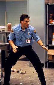 Jean claude van damme became a hero for me through this great movie about a man who fights his way through an illegal full contact tournament in china called the kumite. Bild Zu Jean Claude Van Damme Sudden Death Bild Jean Claude Van Damme Filmstarts De