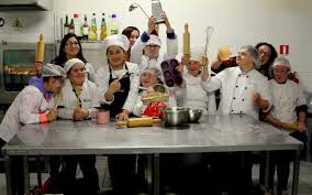 Técnico en cocina y gastronomía. Con Taller De Cocina Estudiantes De Tecnico En Educacion Especial Potenciaron Habilidades De Jovenes Down Santo Tomas En Linea