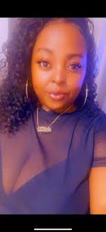 Can someone combine family photos?