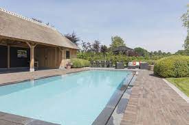 oud hollands oud maastricht by smout nv ronde zwembaden tuin bestrating zwembaden