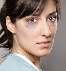 CUIDA A QUIEN TE CUIDA En la Policía Nacional estamos comprometidos contra  las agresiones a profesionales sanitarios y para ello se organizan jornadas  en distintos centros impartidas por nuestros expertos en esta