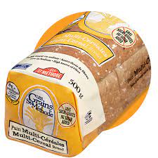 Dans le bol de la machine, verser la levure et l'eau, laisser hydrater 5 minutes. Les Grains St Methode Boulangerie St Methode