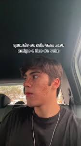 Homero Vela's Instagram, Twitter & Facebook