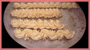 Dekoration mit spritztasche der firma g. Techniken Zum Aufspritzen Von Garnituren Aufdressieren Von Randgarnierungen Von Kuchenfee Youtube