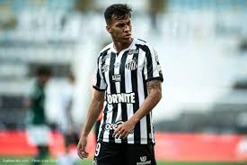 Santos starlet kaio jorge has refused a contract proposal from benfica and is now in advanced negotiations with juventus to join the italian outfit in january 2022, goal can confirm. Clbfaentsyvm