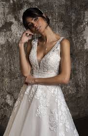 Notre collection robes de mariée de 2021 est en solde. Robe Mariage Paris Robes De Mariee 2021 Boutique Robes De Mariage Paris Couture Nuptiale