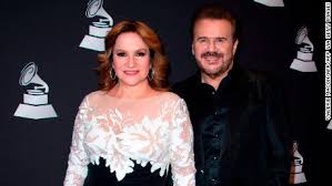 Pimpinela está en la posición 257 del ranking de esta semana, su mejor puesto ha sido el 74º en febrero de 2020. El Duo Pimpinela De Duelo Tras La Muerte De Su Madre Cnn Video