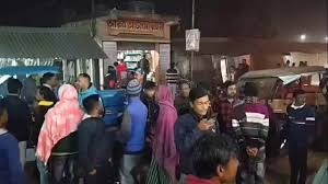 ভর সন্ধ্যায় কীর্ণাহার বাসস্ট্যান্ড লাগোয়া সোনার দোকানে রিভ লভার দেখিয়ে  দুঃ সাহ সিক ডাকাতি, পালাতে গিয়ে বো মা বা জি,কেঁপে উঠল গোটা এলাকা,  #jhalakplus #Birbhum #kirnahar #Nanour #bolpur #suri ...